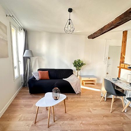 Home Up Pontoise Exterior foto